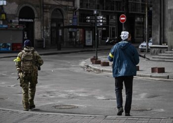 Anonymous: Army of thousands of hackers threatens Russia with constant attacks | Science & Tech