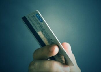 Cyber Fraud: Six Arrested From Hotel in Gurugram for Cheating HDFC Bank Credit Card Holders of Rs 1.61 Lakh