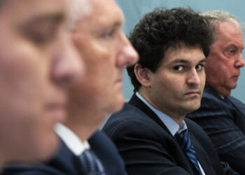 How to handle the losses, confidence collapse. Experts weigh in