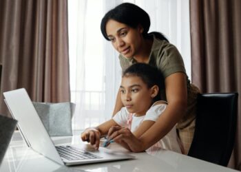 Teach and protect children online for the holidays